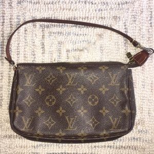 Louis Vuitton Pochette Assessory